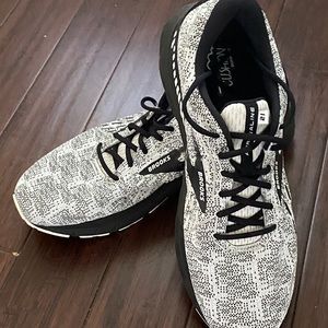 A runners dream or even a walker. Lightweight, low absorption for any terrain.